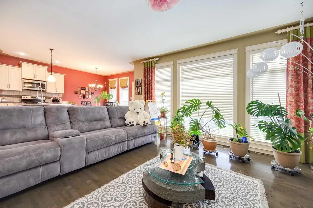 167 Addington Drive Red Deer AB T4R 3L2