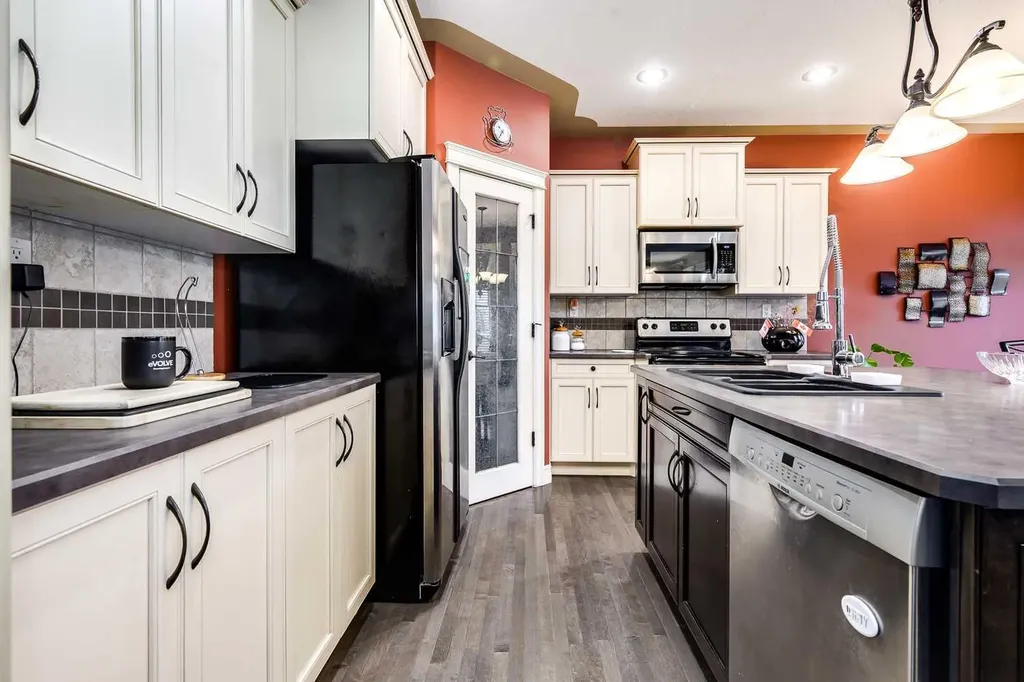 167 Addington Drive Red Deer AB T4R 3L2