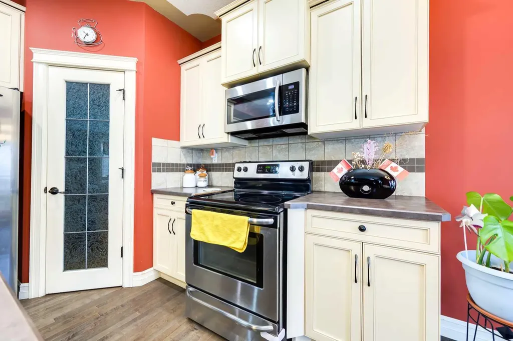 167 Addington Drive Red Deer AB T4R 3L2
