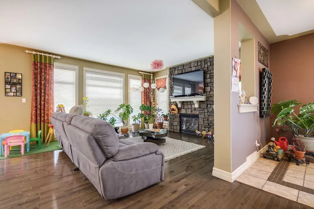 167 Addington Drive Red Deer AB T4R 3L2