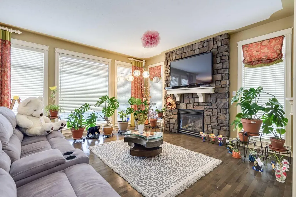 167 Addington Drive Red Deer AB T4R 3L2
