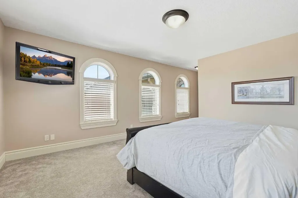 109 Aspen Ridge Place SW Calgary AB T3H0J6