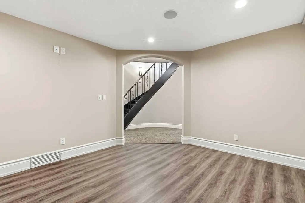 109 Aspen Ridge Place SW Calgary AB T3H0J6