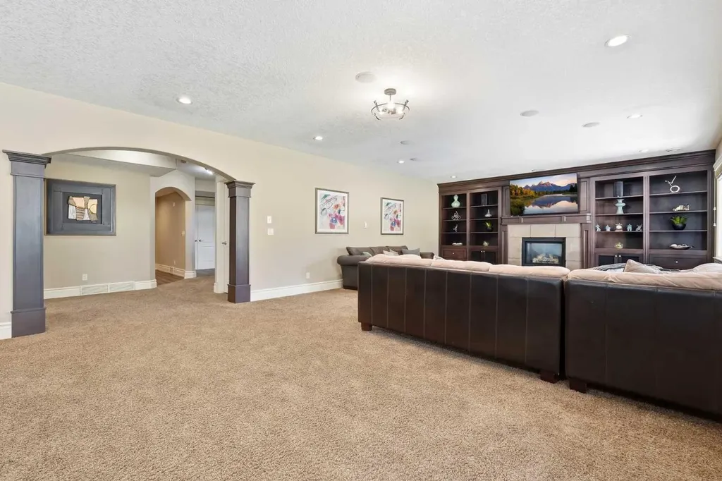 109 Aspen Ridge Place SW Calgary AB T3H0J6