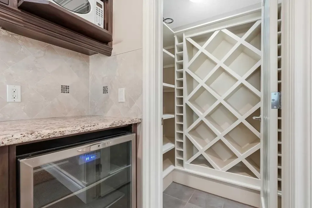 109 Aspen Ridge Place SW Calgary AB T3H0J6