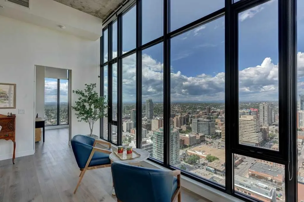 1010 6 Street SW Calgary AB T2R 1B4