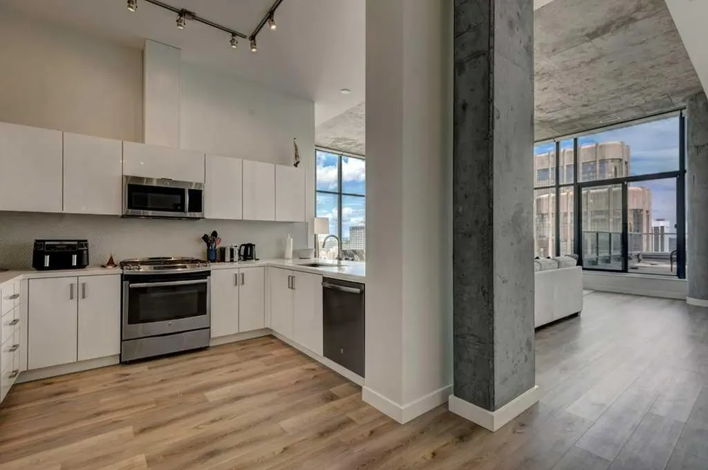 1010 6 Street SW Calgary AB T2R 1B4