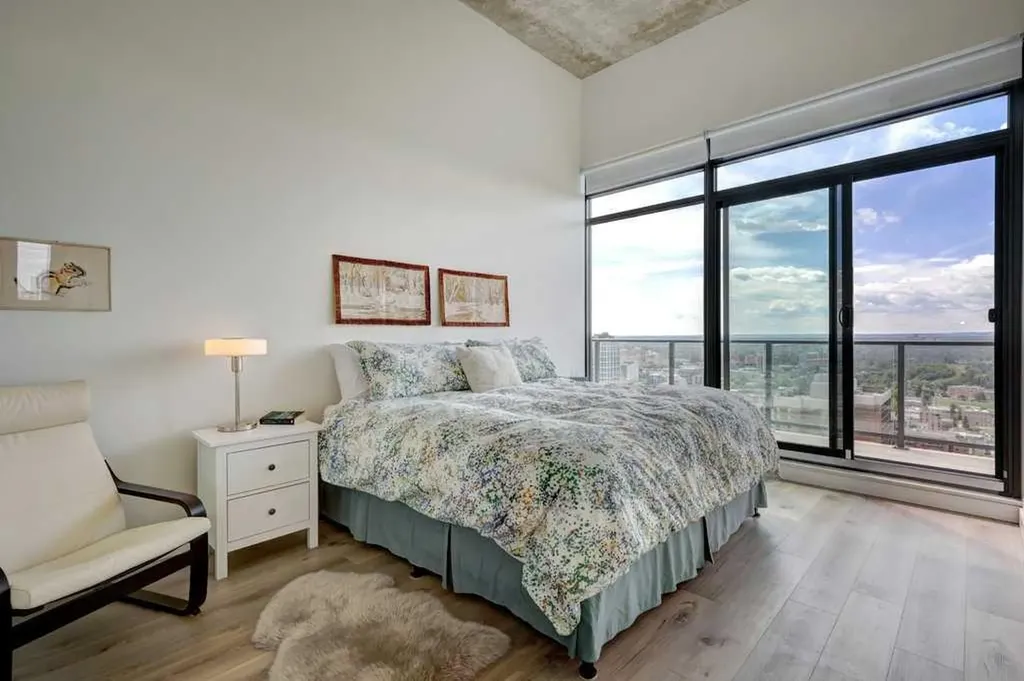 1010 6 Street SW Calgary AB T2R 1B4