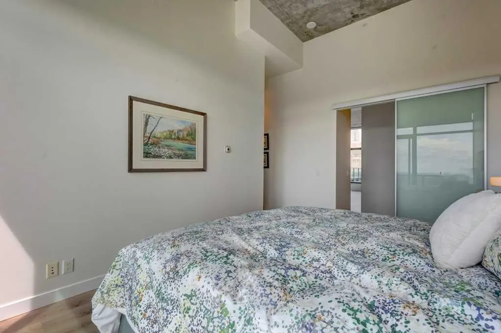 1010 6 Street SW Calgary AB T2R 1B4