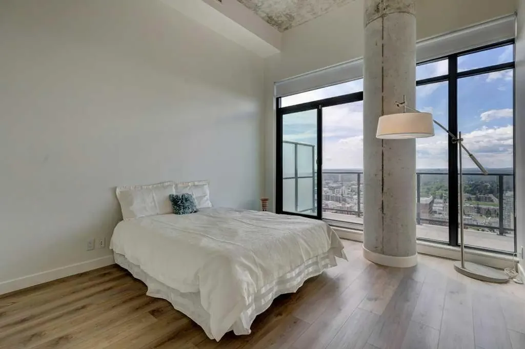 1010 6 Street SW Calgary AB T2R 1B4