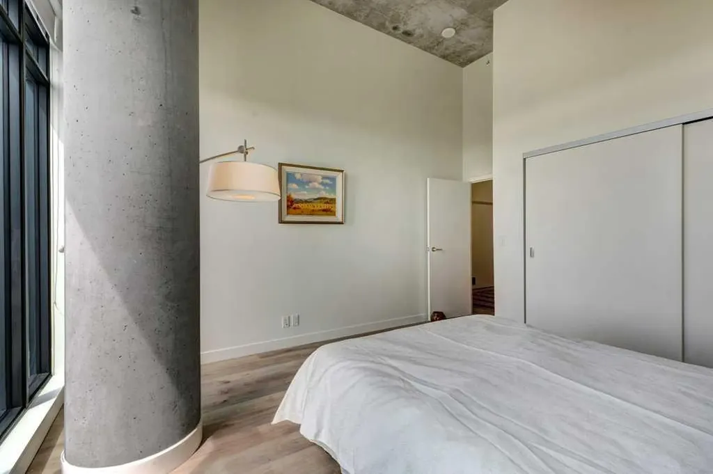 1010 6 Street SW Calgary AB T2R 1B4
