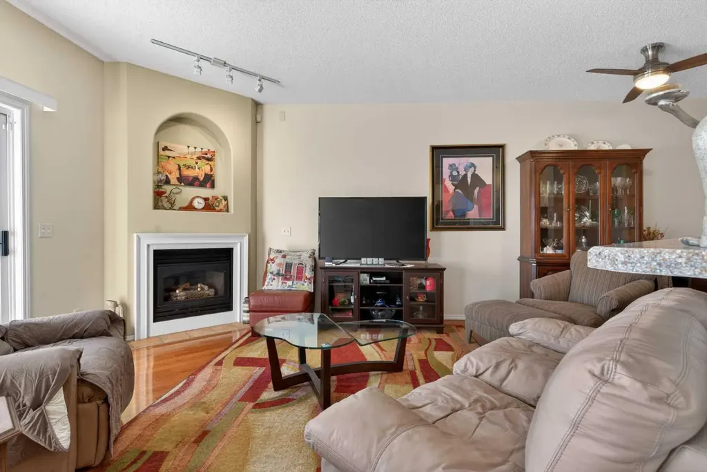 92 Hamptons Link NW Calgary AB T3A 5V9
