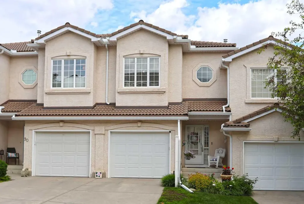 92 Hamptons Link NW Calgary AB T3A 5V9
