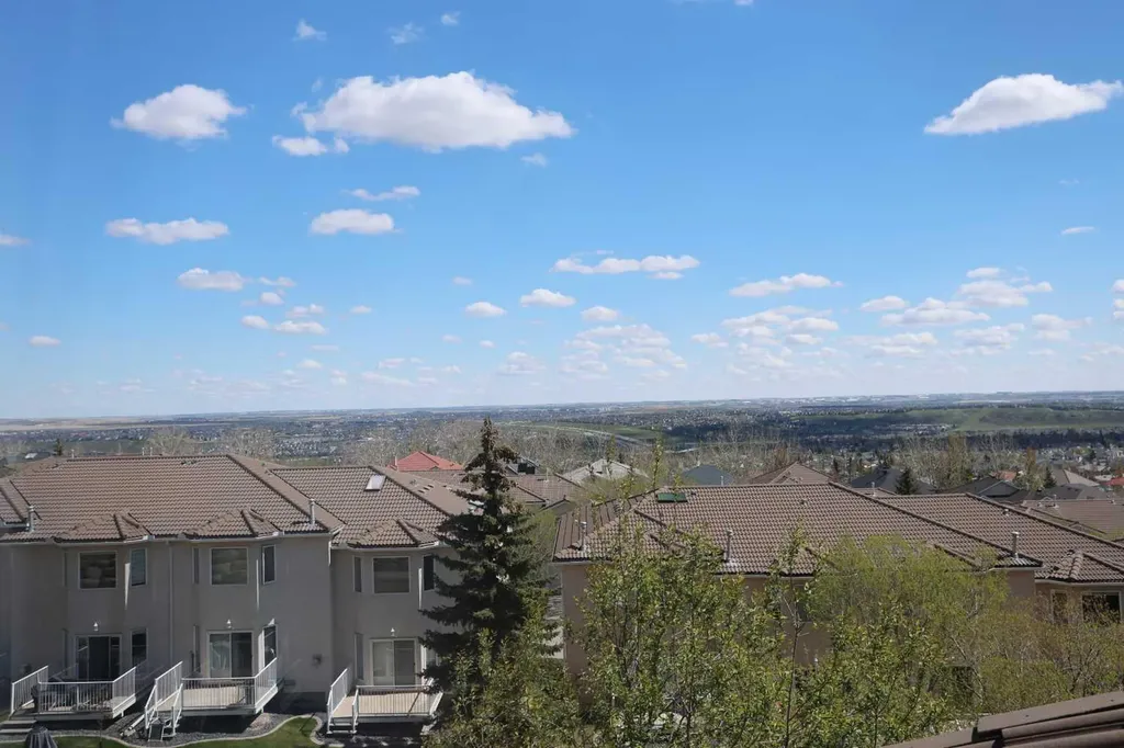92 Hamptons Link NW Calgary AB T3A 5V9