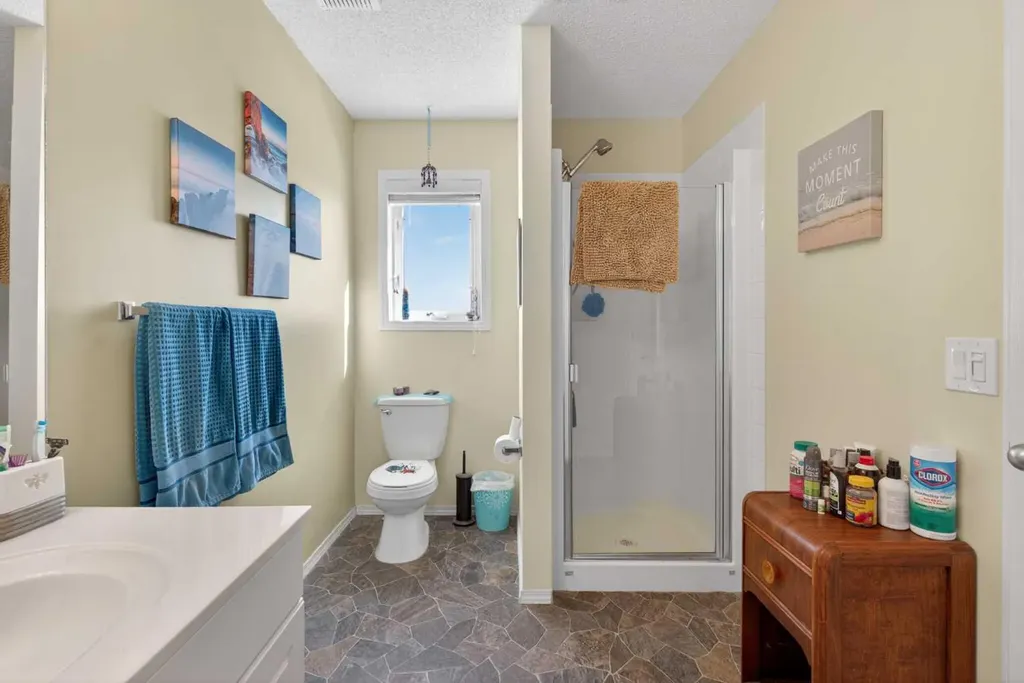 92 Hamptons Link NW Calgary AB T3A 5V9