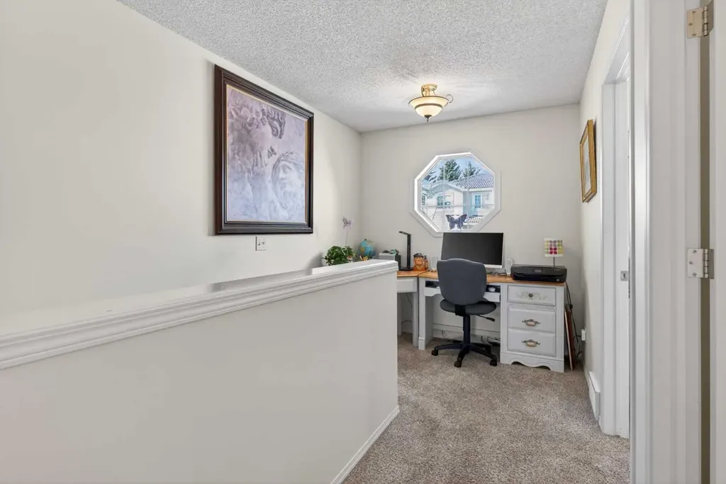 92 Hamptons Link NW Calgary AB T3A 5V9