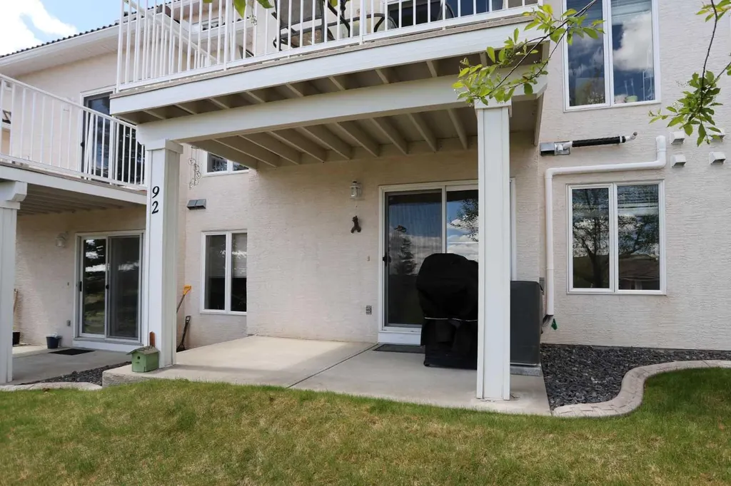 92 Hamptons Link NW Calgary AB T3A 5V9