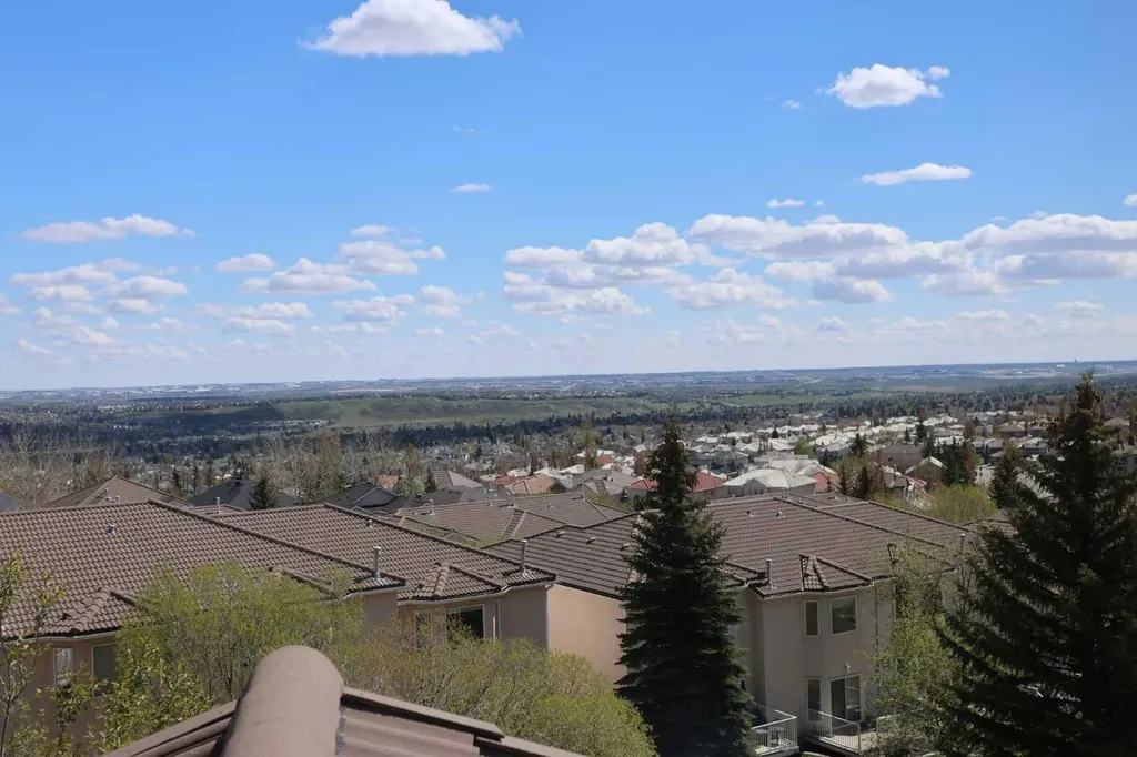 92 Hamptons Link NW Calgary AB T3A 5V9