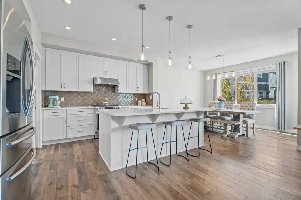 19 Masters Mews SE Calgary AB T3M 2B4