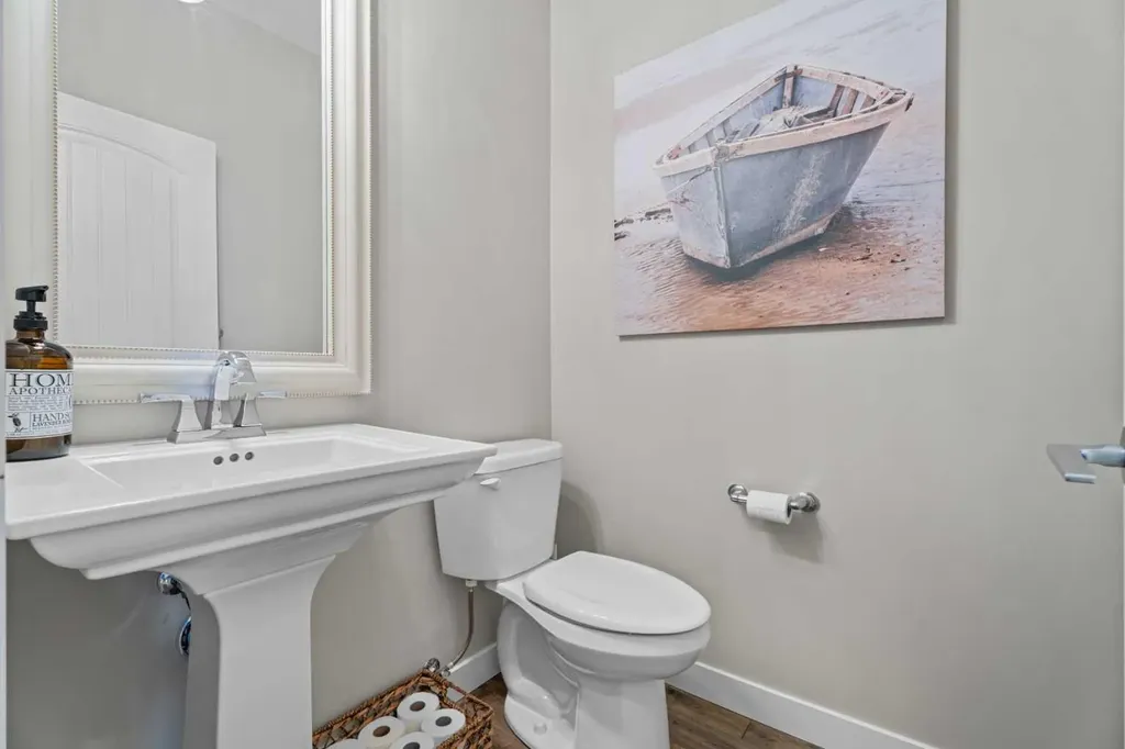 19 Masters Mews SE Calgary AB T3M 2B4