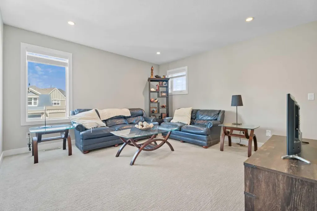 19 Masters Mews SE Calgary AB T3M 2B4
