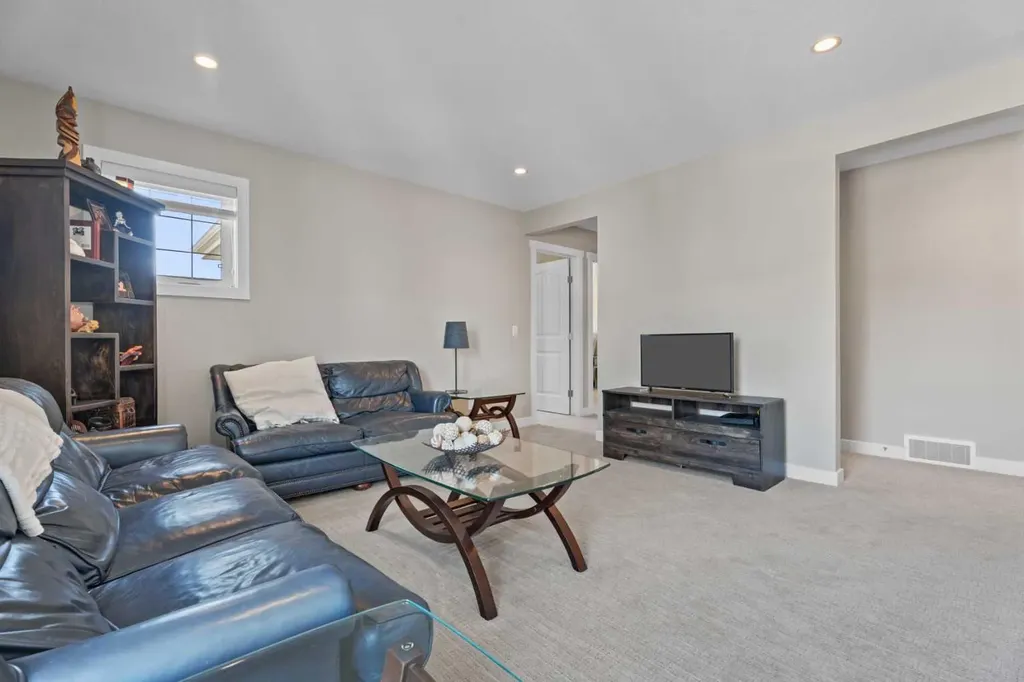 19 Masters Mews SE Calgary AB T3M 2B4