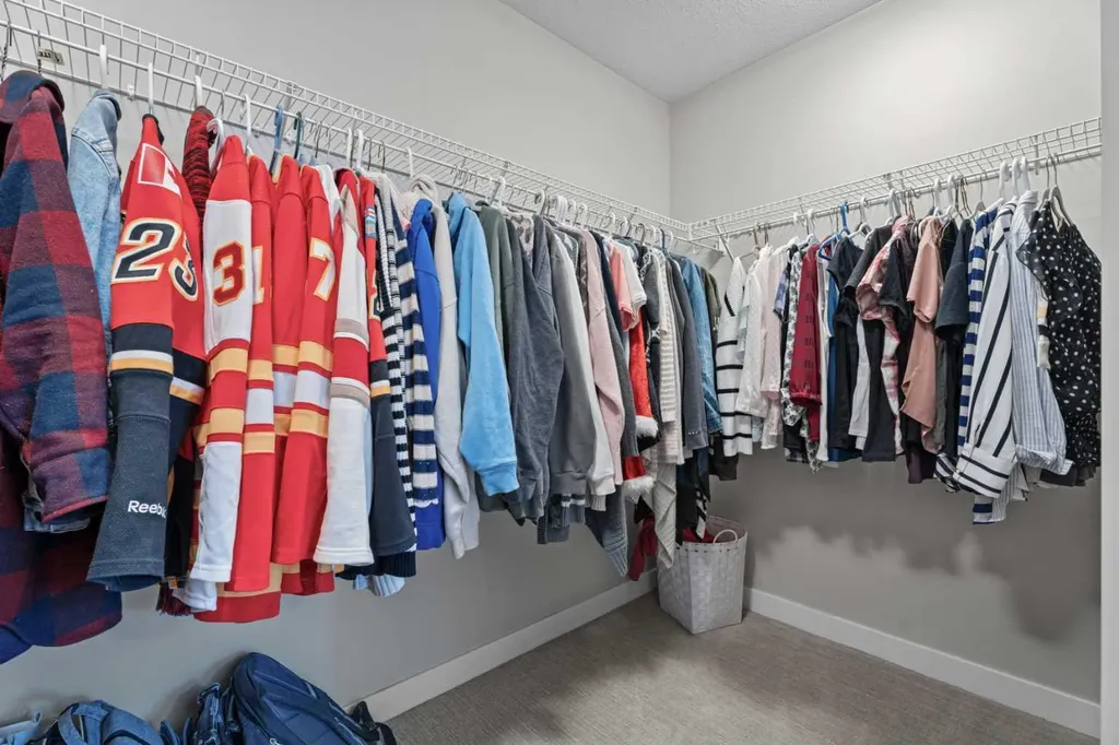 19 Masters Mews SE Calgary AB T3M 2B4
