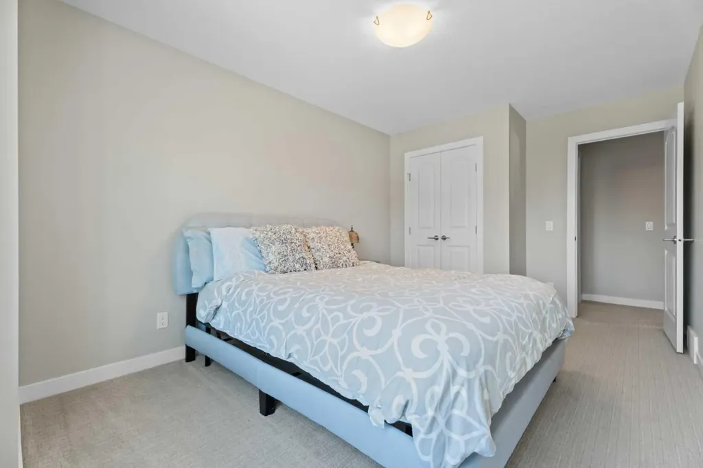 19 Masters Mews SE Calgary AB T3M 2B4