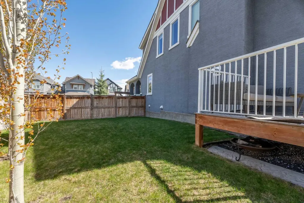 19 Masters Mews SE Calgary AB T3M 2B4