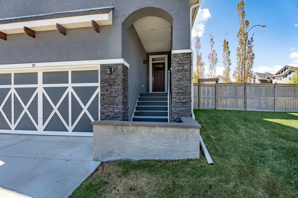 19 Masters Mews SE Calgary AB T3M 2B4