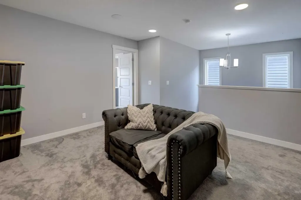154 Amblehurst Way NW Calgary AB T3P 2A1