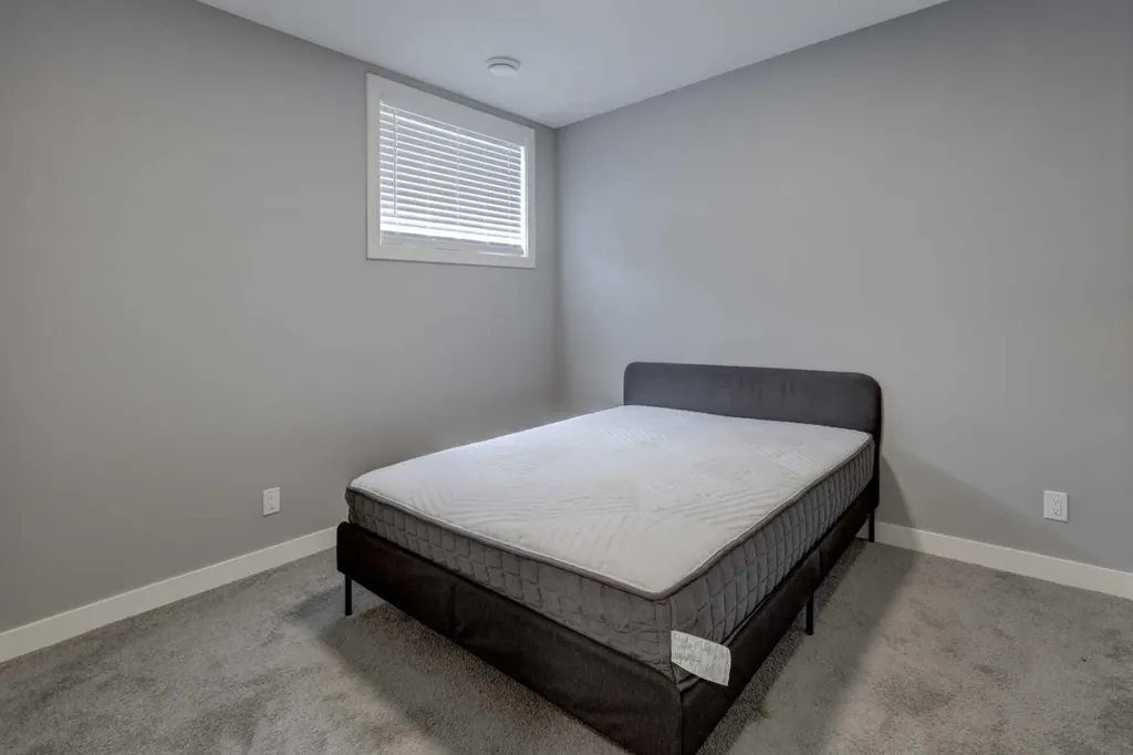 154 Amblehurst Way NW Calgary AB T3P 2A1