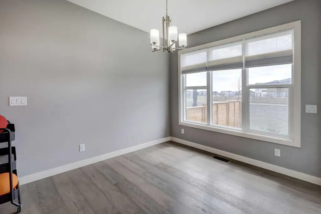 154 Amblehurst Way NW Calgary AB T3P 2A1