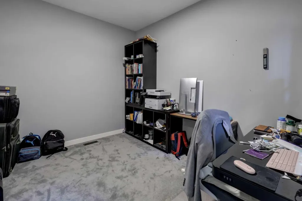 154 Amblehurst Way NW Calgary AB T3P 2A1