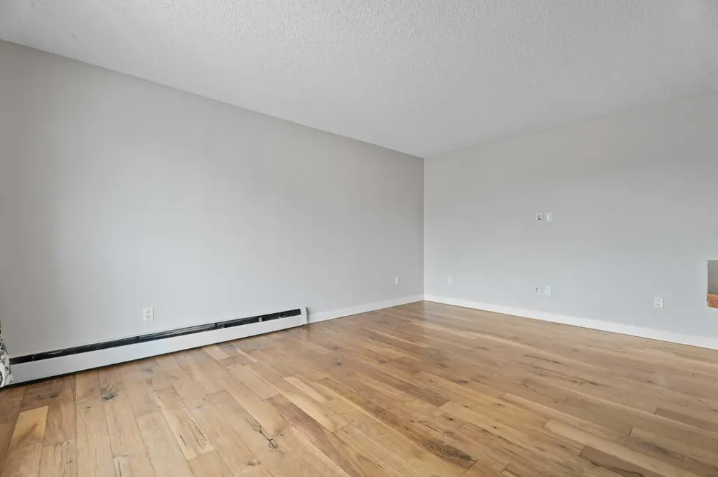 1828 12 Avenue SW Calgary AB T3C 0R6