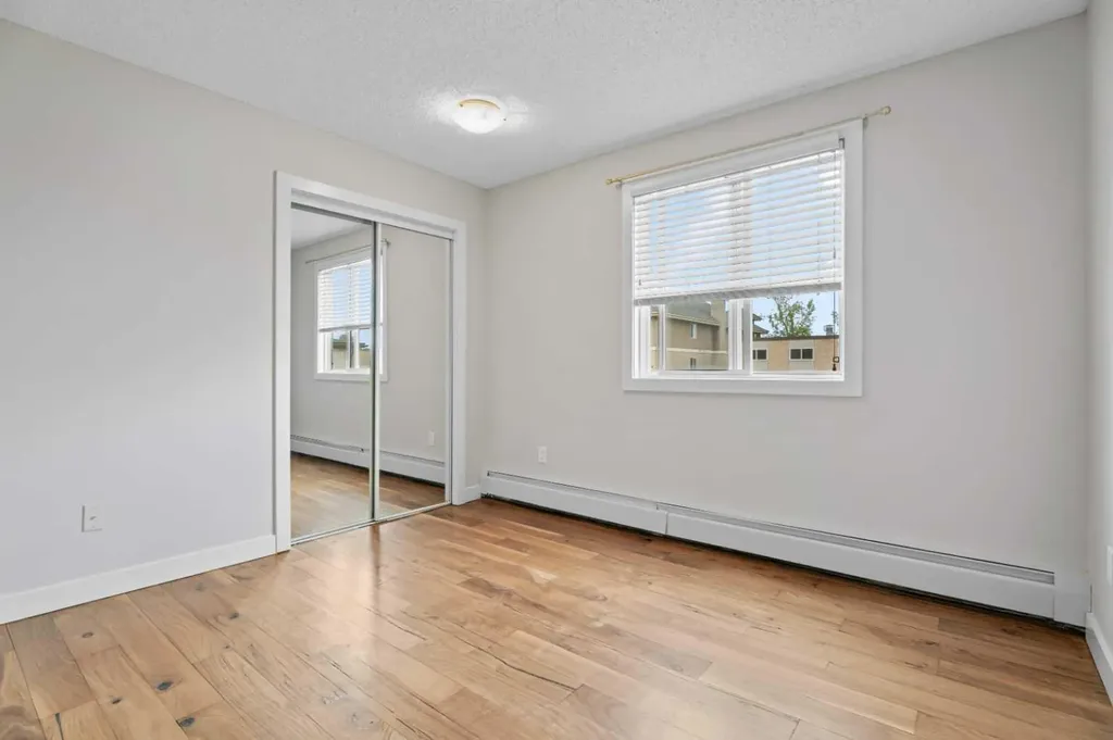 1828 12 Avenue SW Calgary AB T3C 0R6