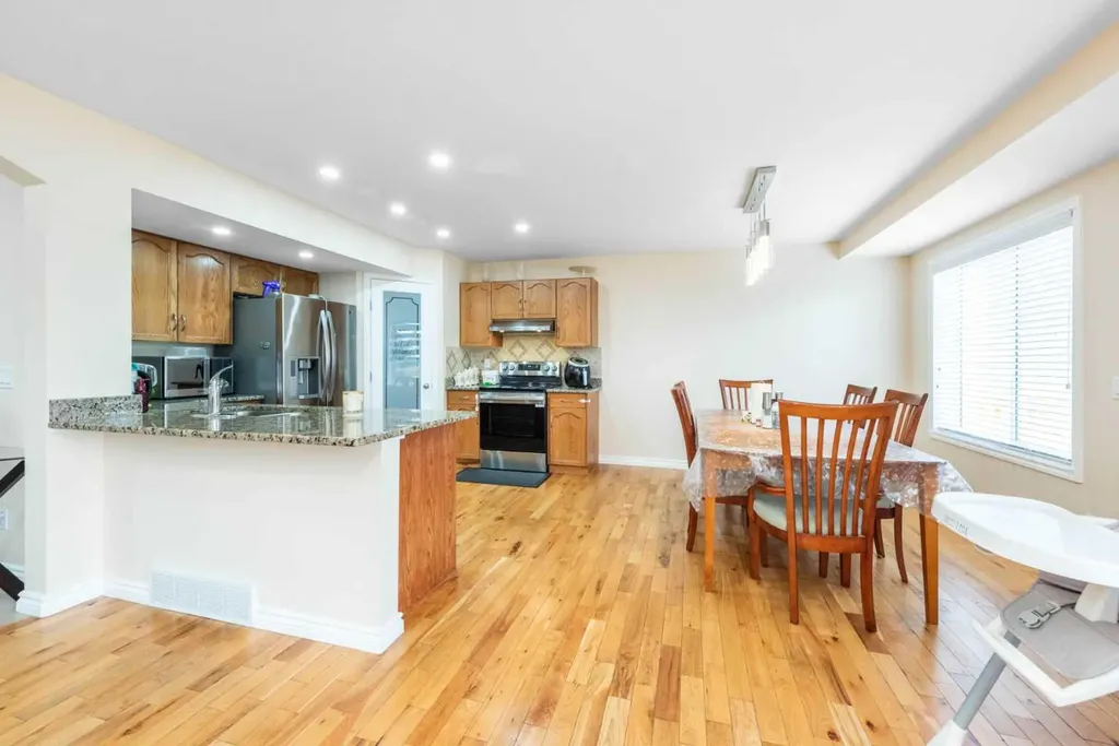138 Panamount Crescent NW Calgary AB T3K 5L7