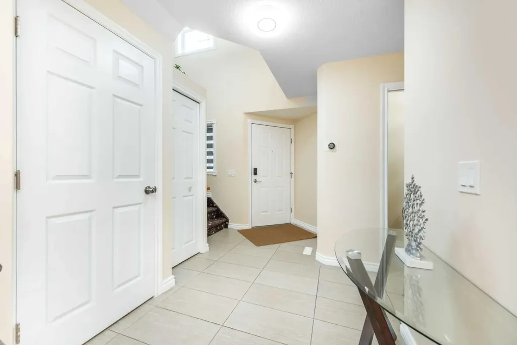 138 Panamount Crescent NW Calgary AB T3K 5L7