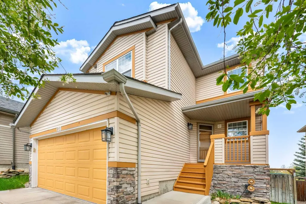 138 Panamount Crescent NW Calgary AB T3K 5L7