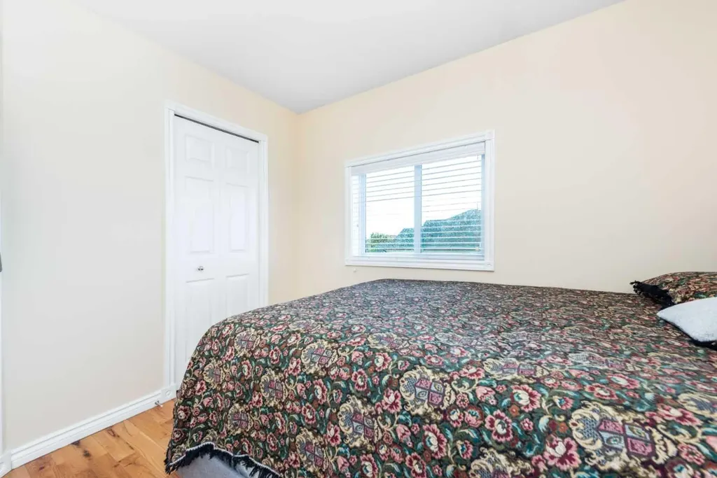138 Panamount Crescent NW Calgary AB T3K 5L7