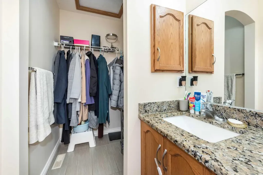 138 Panamount Crescent NW Calgary AB T3K 5L7