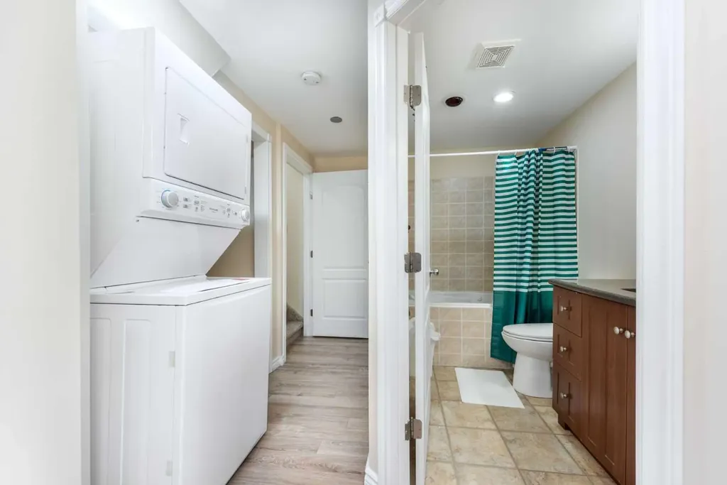 138 Panamount Crescent NW Calgary AB T3K 5L7