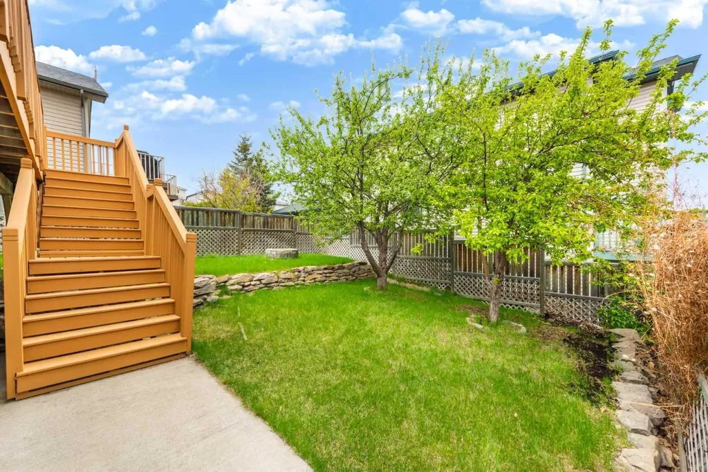 138 Panamount Crescent NW Calgary AB T3K 5L7