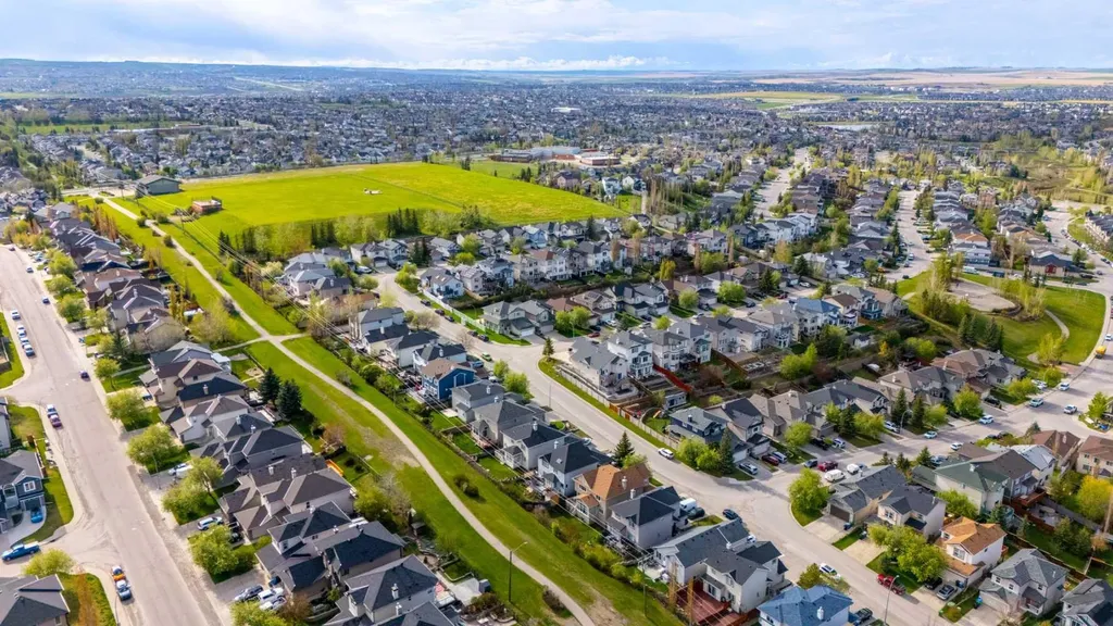 138 Panamount Crescent NW Calgary AB T3K 5L7