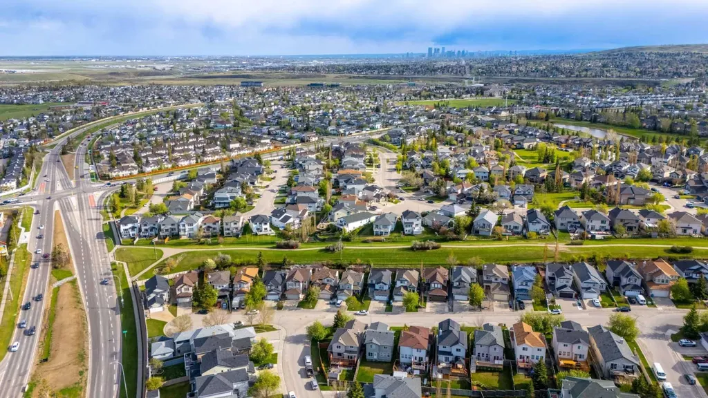 138 Panamount Crescent NW Calgary AB T3K 5L7
