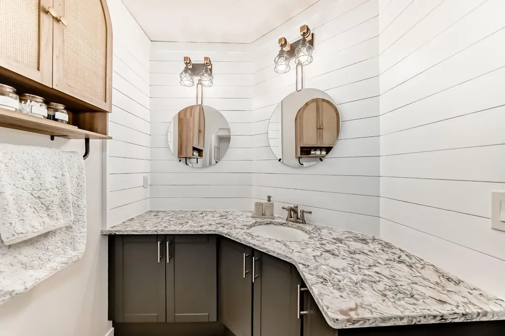 135 Crystalridge Court Okotoks AB T1S1X7