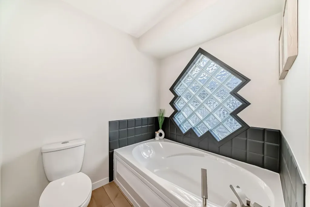 135 Crystalridge Court Okotoks AB T1S1X7