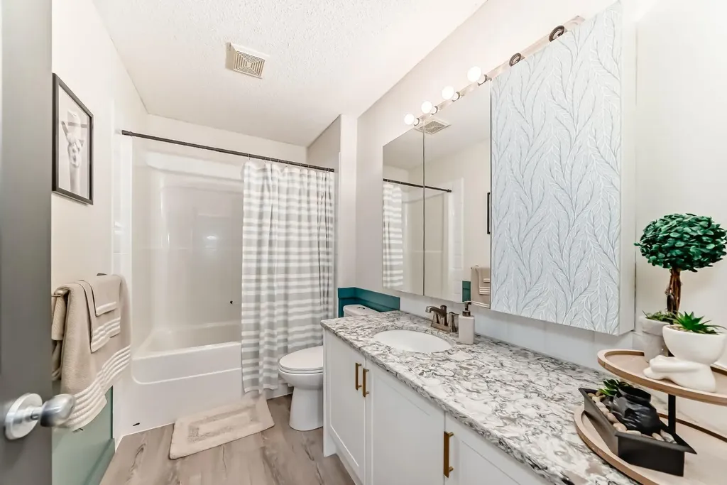 135 Crystalridge Court Okotoks AB T1S1X7