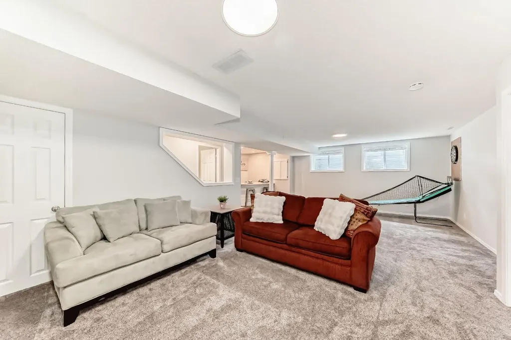 135 Crystalridge Court Okotoks AB T1S1X7