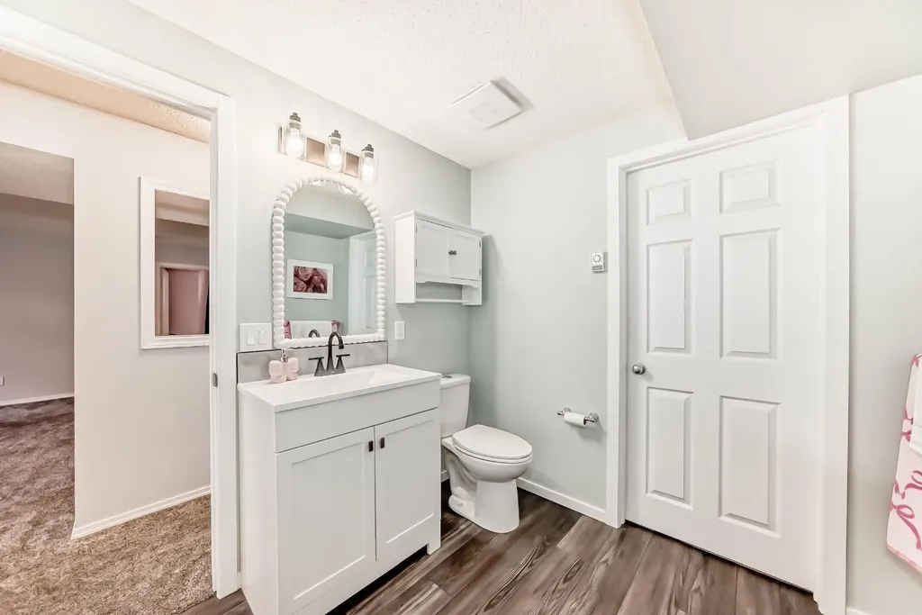 135 Crystalridge Court Okotoks AB T1S1X7